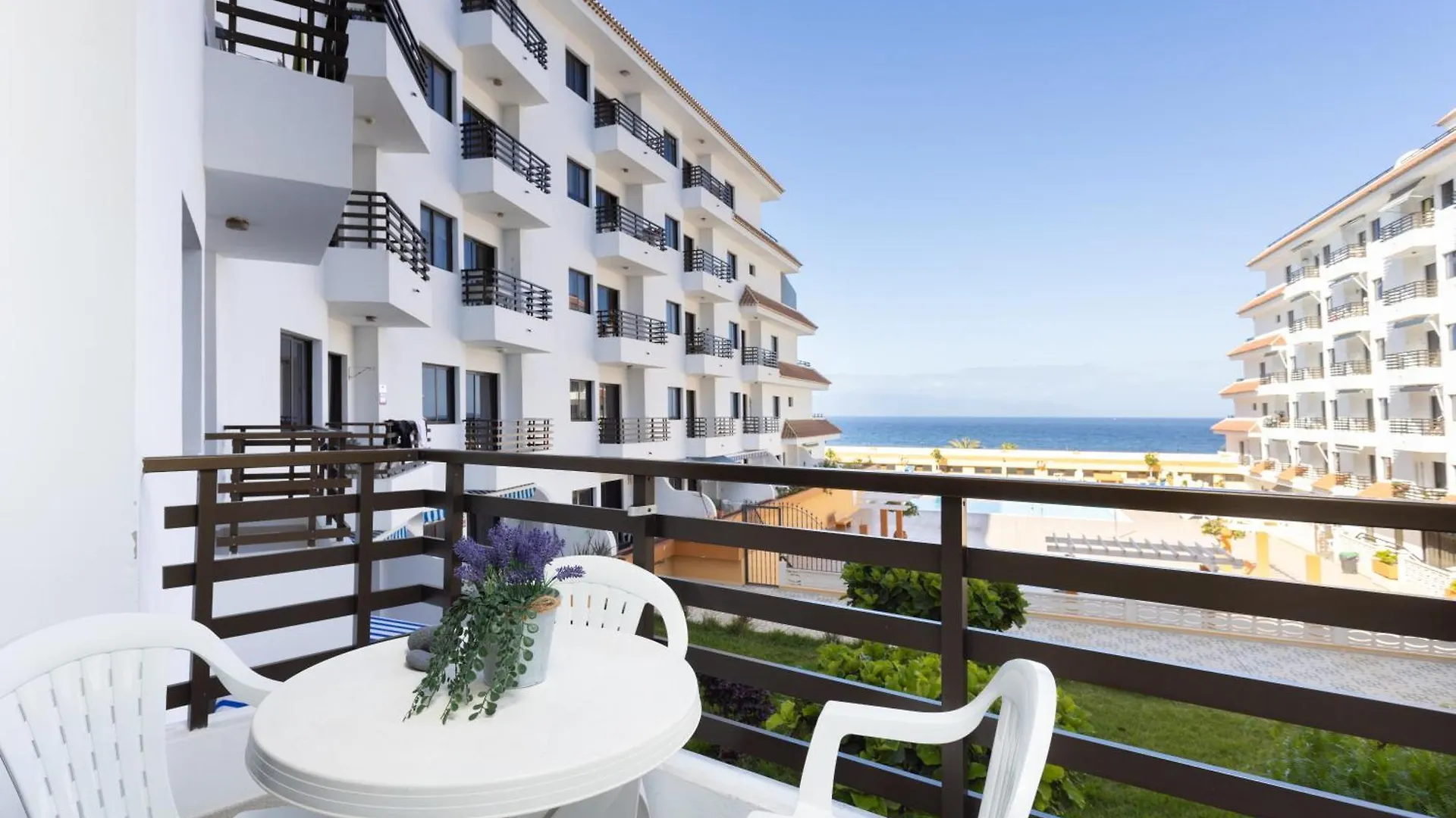 Home2Book Sunset Terrace & Pool Haven Пуэрто-де-Сантьяго